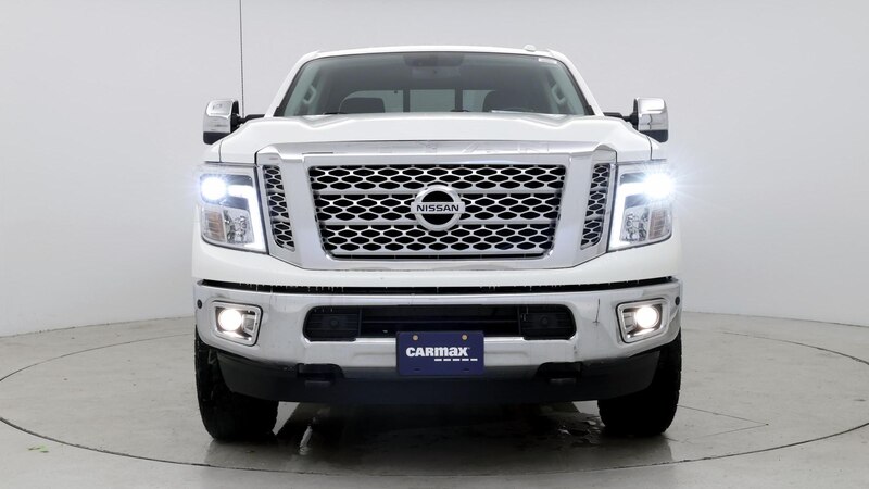 2019 Nissan Titan SL 5