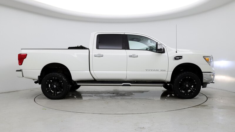 2019 Nissan Titan SL 7