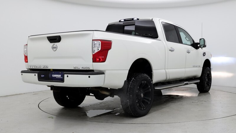 2019 Nissan Titan SL 8