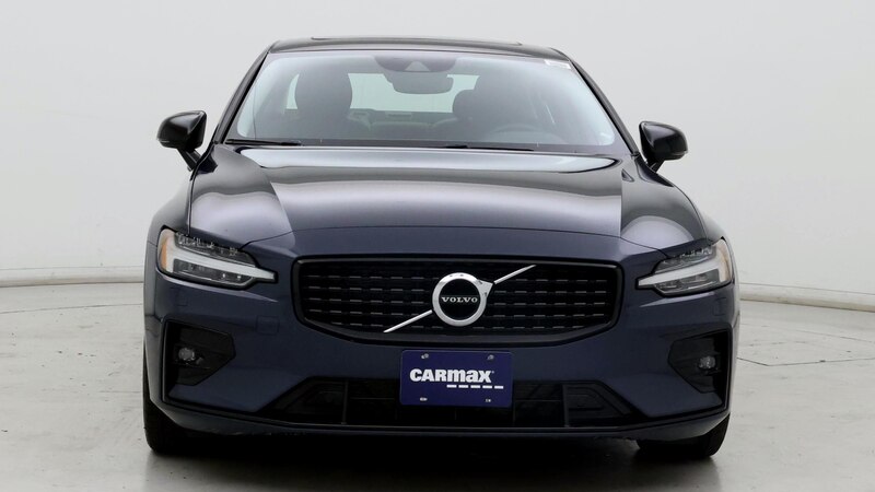 2022 Volvo S60 B5 Momentum 5