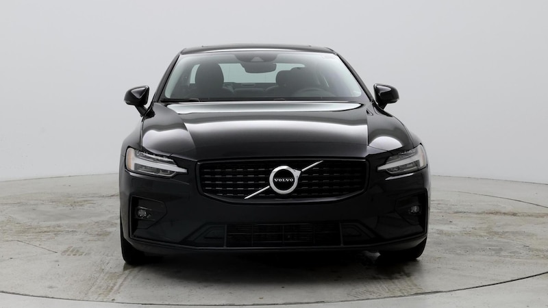 2022 Volvo S60 B5 Momentum 5