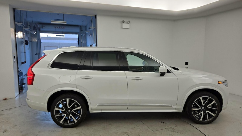 2022 Volvo XC90 T8 Inscription 4