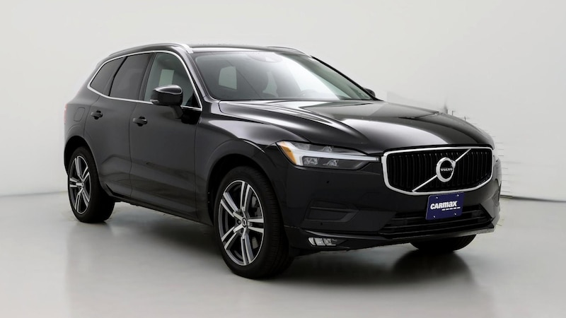 2021 Volvo XC60 T6 Momentum Hero Image