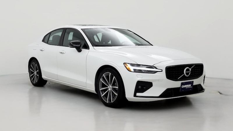 2022 Volvo S60 B5 Momentum Hero Image