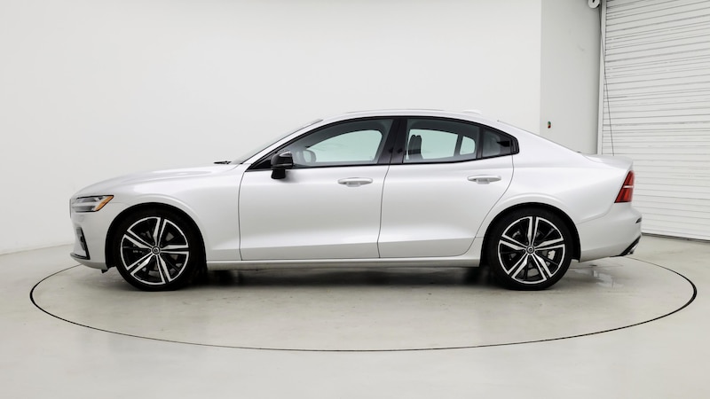 2022 Volvo S60 B5 R-Design 3