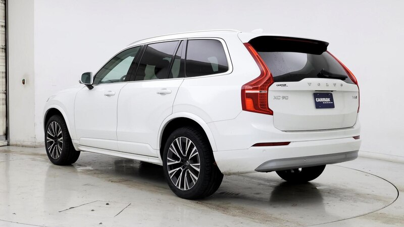 2022 Volvo XC90 T6 Momentum 2