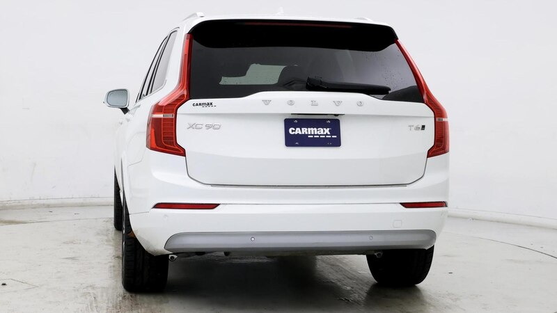 2022 Volvo XC90 T6 Momentum 6