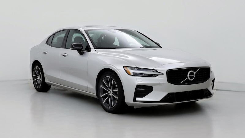 2022 Volvo S60 B5 Momentum Hero Image