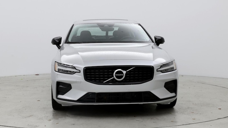 2022 Volvo S60 B5 Momentum 5