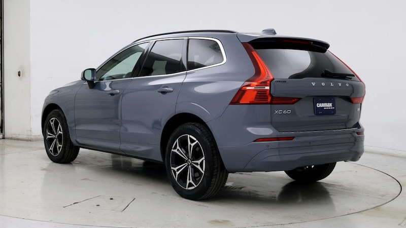 2022 Volvo XC60 B5 Momentum 2