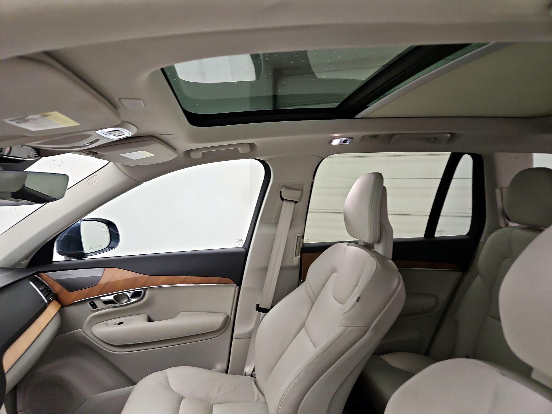 Thumbnail: 2022 Volvo XC90 - 20