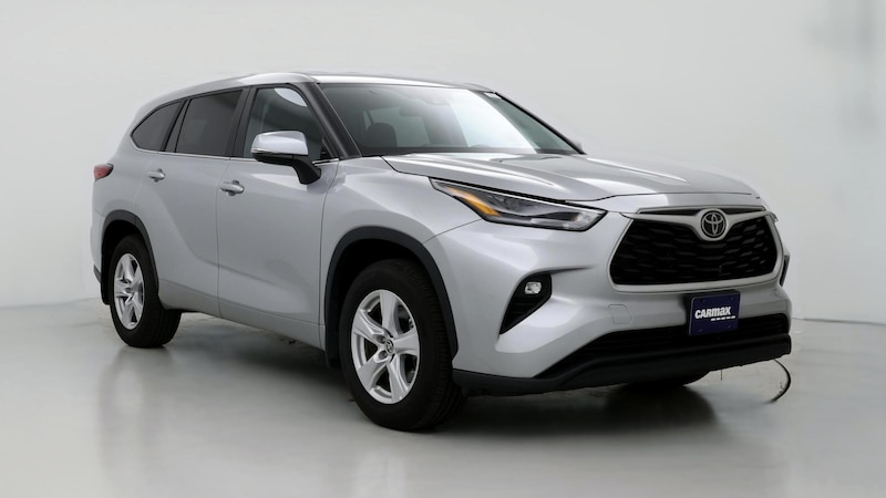 2023 Toyota Highlander LE Hero Image