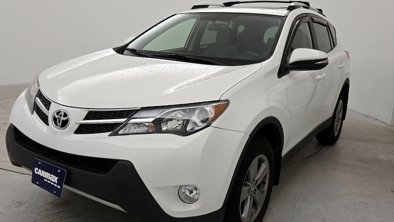 2015 Toyota RAV4 XLE Hero Image