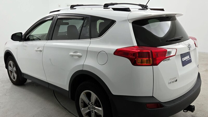 2015 Toyota RAV4 XLE 7