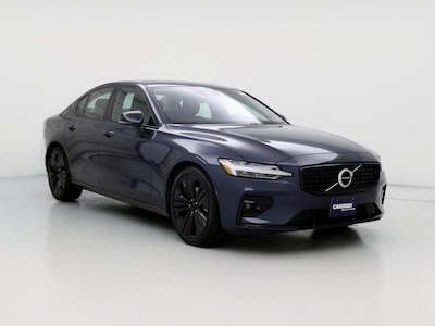 2022 Volvo S60 B5 Momentum -
                Boston, MA