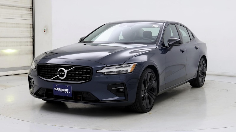 2022 Volvo S60 B5 Momentum 4