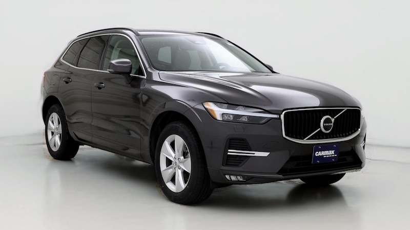 2022 Volvo XC60 B5 Momentum Hero Image