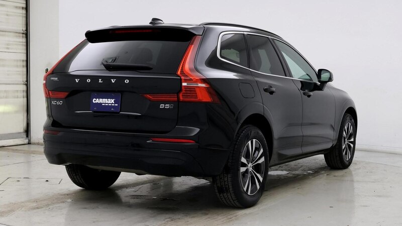 2023 Volvo XC60 B5 Core 8