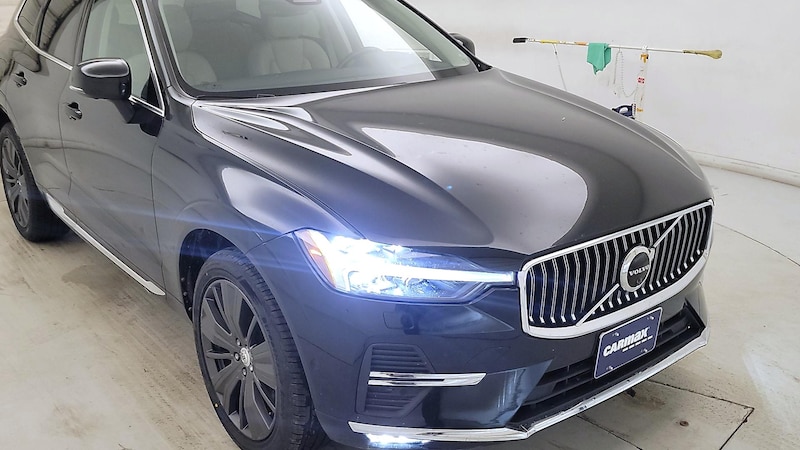 2022 Volvo XC60 B6 Inscription Hero Image