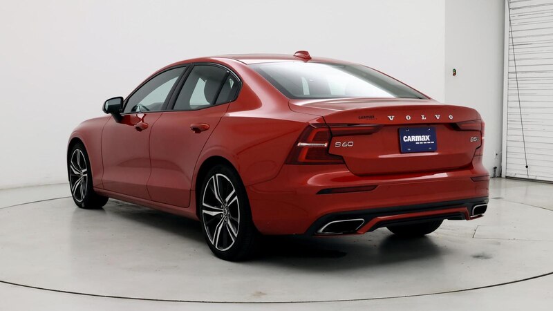 2022 Volvo S60 B5 R-Design 2