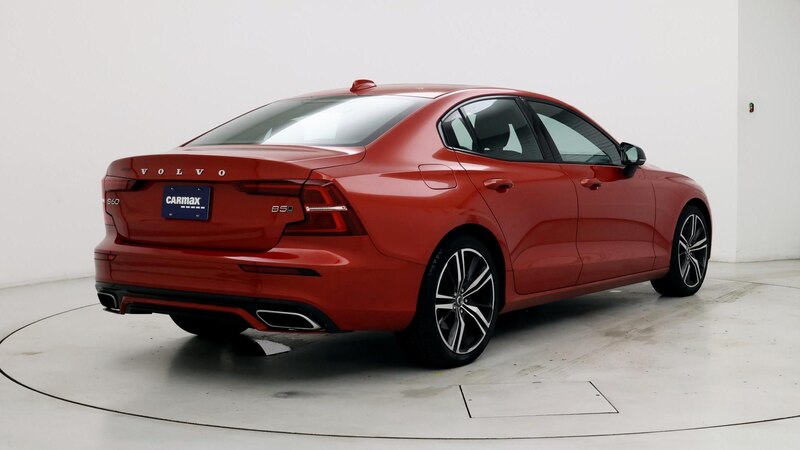 2022 Volvo S60 B5 R-Design 8