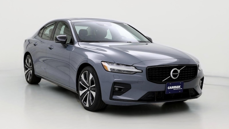 2022 Volvo S60 B5 Momentum Hero Image