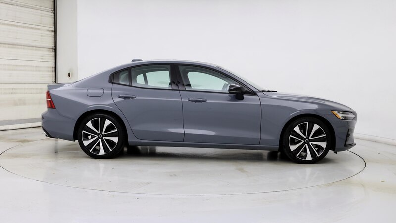 2022 Volvo S60 B5 Momentum 7