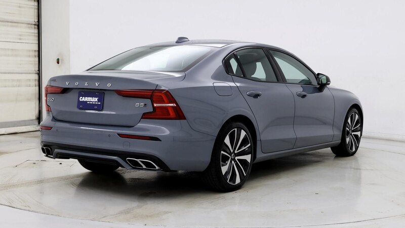 2022 Volvo S60 B5 Momentum 8