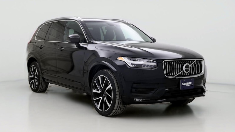 2022 Volvo XC90 T6 Momentum Hero Image