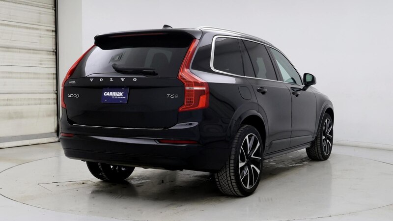 2022 Volvo XC90 T6 Momentum 8