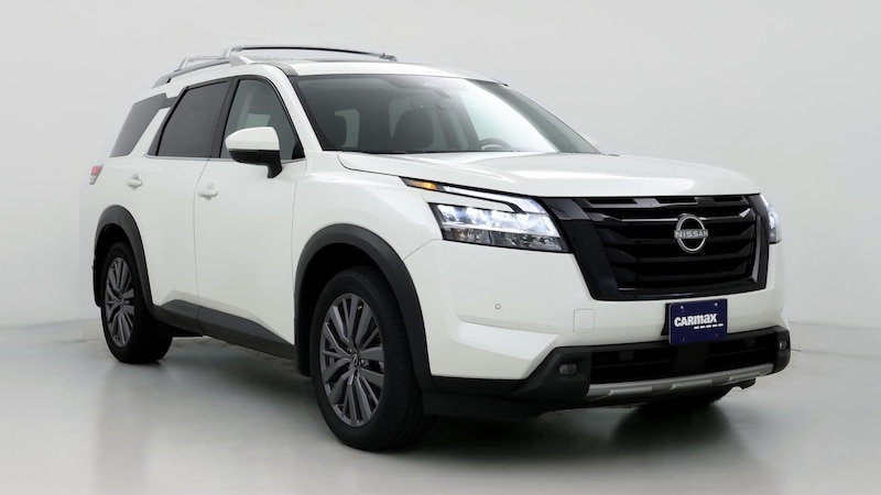 2024 Nissan Pathfinder SL Hero Image