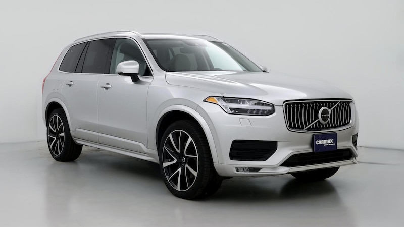 2022 Volvo XC90 T6 Momentum Hero Image