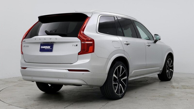 2022 Volvo XC90 T6 Momentum 8