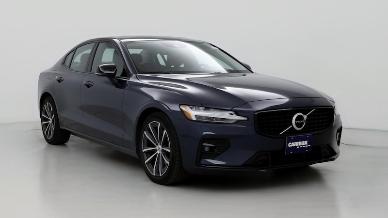 2022 Volvo S60 B5 Momentum Hero Image