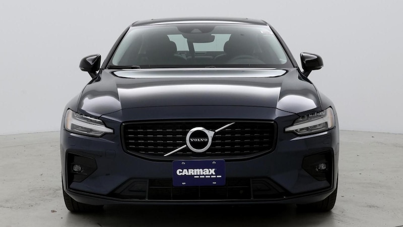 2022 Volvo S60 B5 Momentum 5