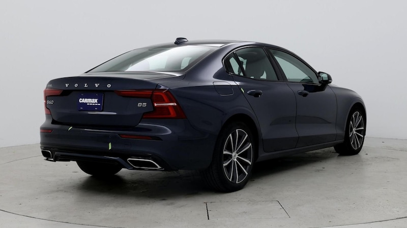 2022 Volvo S60 B5 Momentum 8