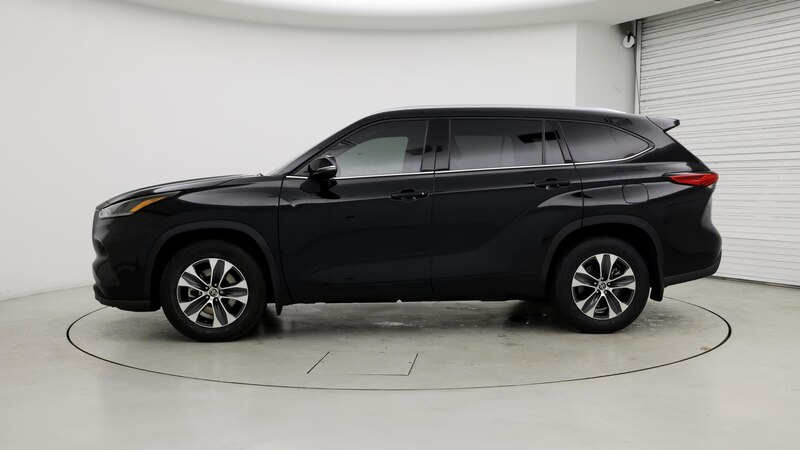 2021 Toyota Highlander XLE 3