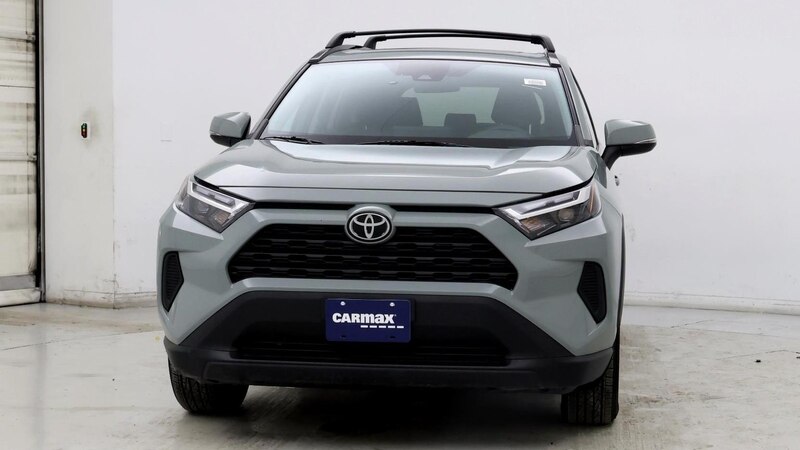 2022 Toyota RAV4 XLE 5