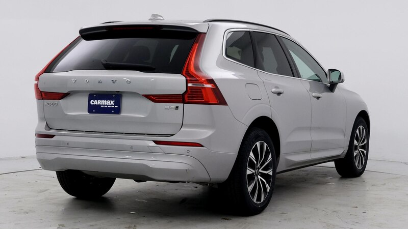 2023 Volvo XC60 B5 Core 8