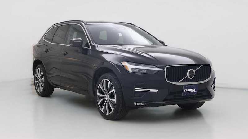 2022 Volvo XC60 B5 Momentum Hero Image