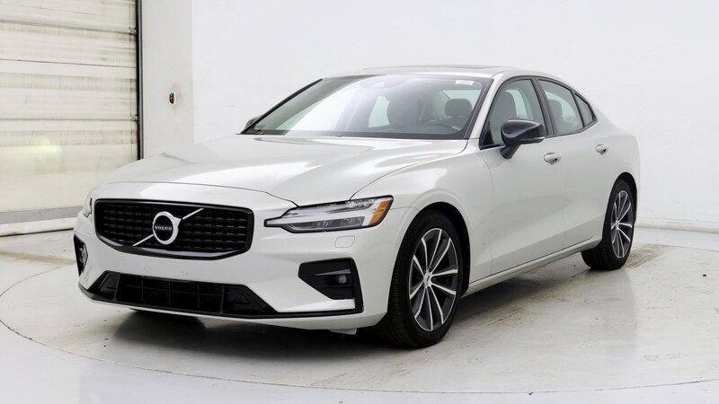 2022 Volvo S60 B5 Momentum 4