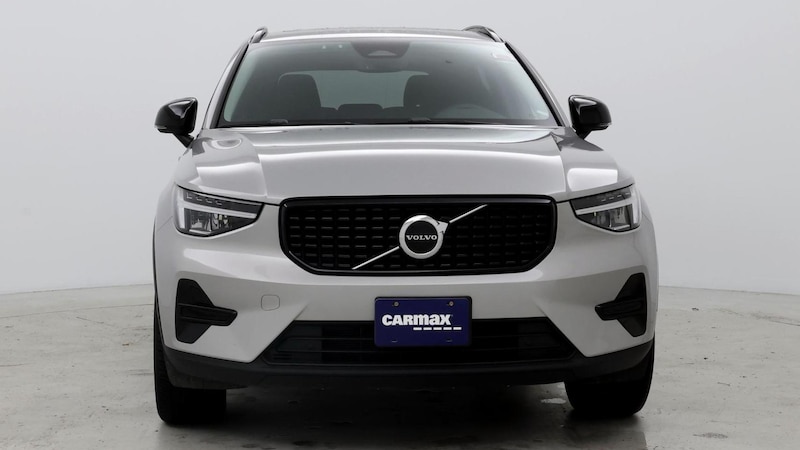 2024 Volvo XC40 B5 Core 5