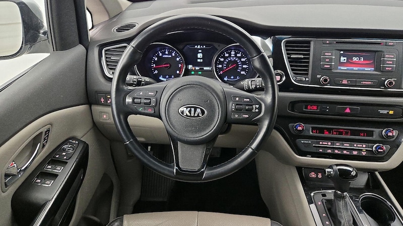 2016 Kia Sedona EX 10