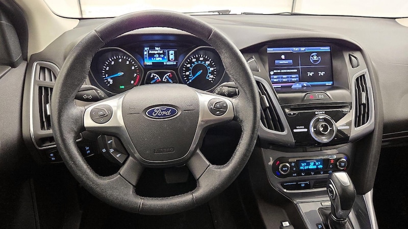 2014 Ford Focus Titanium 10