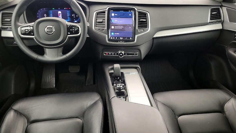 2023 Volvo XC90 B5 Core 8