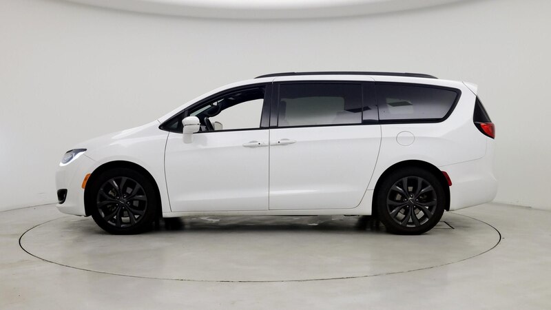 2018 Chrysler Pacifica Limited 3