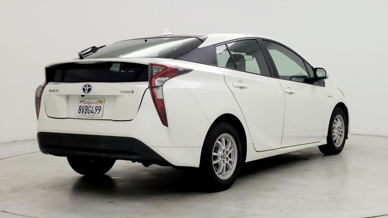 2016 Toyota Prius Three 8