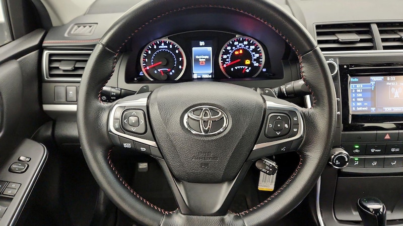 2015 Toyota Camry SE 10