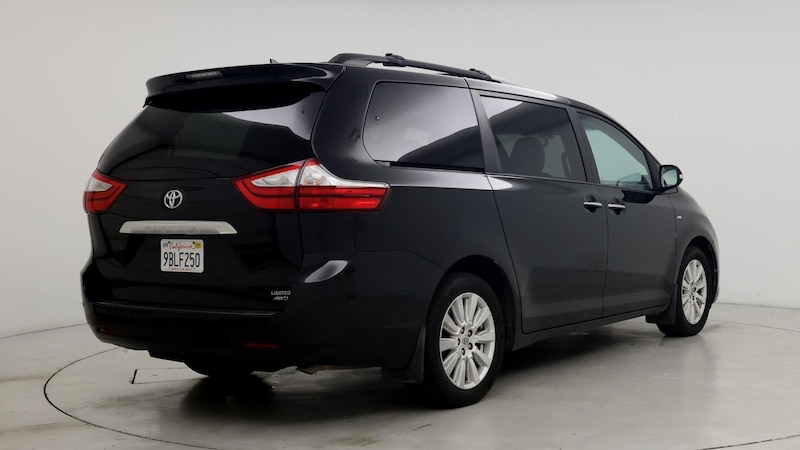 2017 Toyota Sienna Limited 8