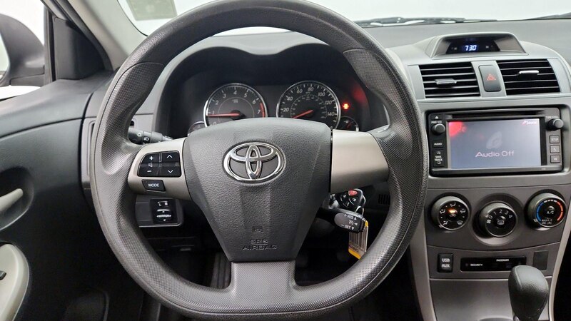 2013 Toyota Corolla S 10